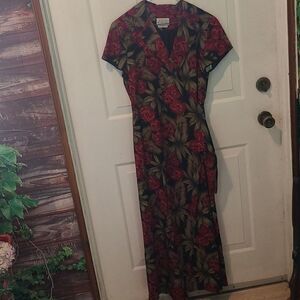 Size 8 David Warren Floral Silk Maxi Dress